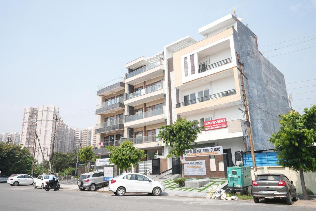 Gupta Residency Near Ajnara Heritage Νόιντα Εξωτερικό φωτογραφία