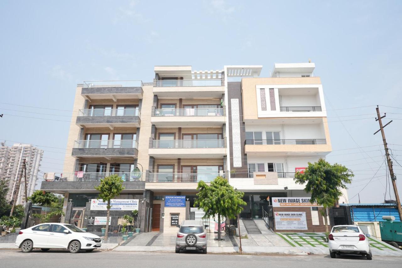 Gupta Residency Near Ajnara Heritage Νόιντα Εξωτερικό φωτογραφία